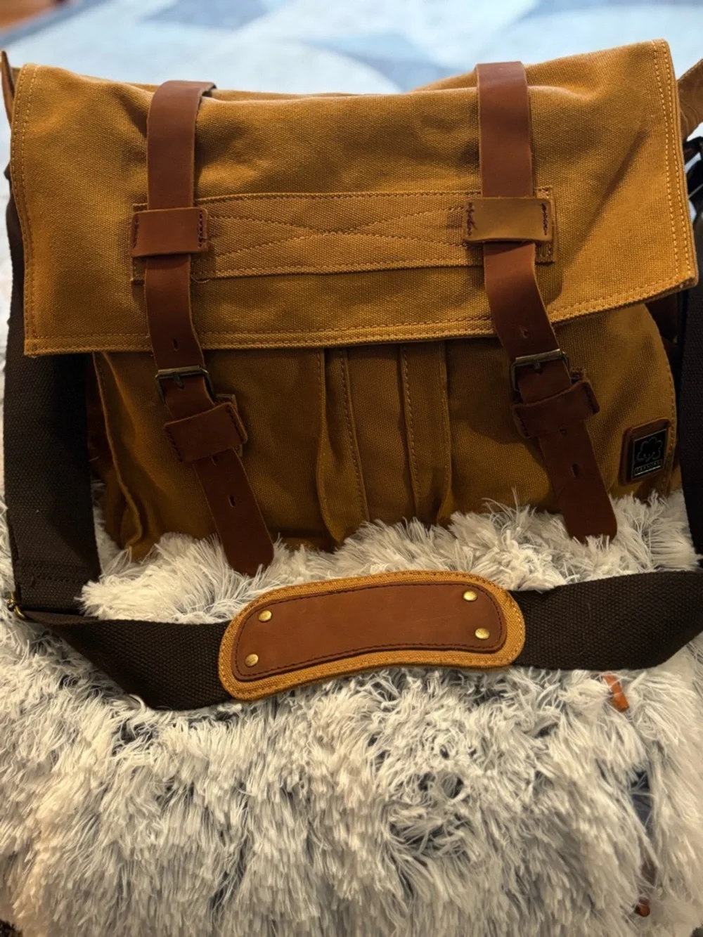 Seretvank vintage canvas messenger bag Brown